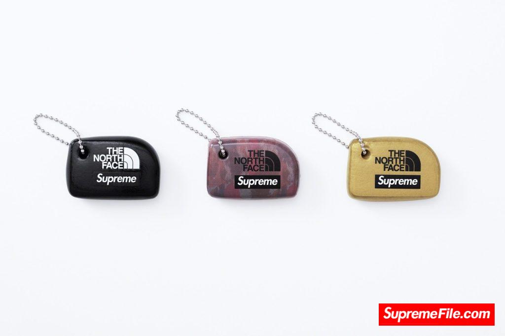 Supreme x TNF (The North Face) 系列，顶级潮人不二选择！