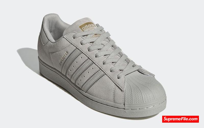 灰色麂皮贝壳头 adidas Superstar 货号：FY2321