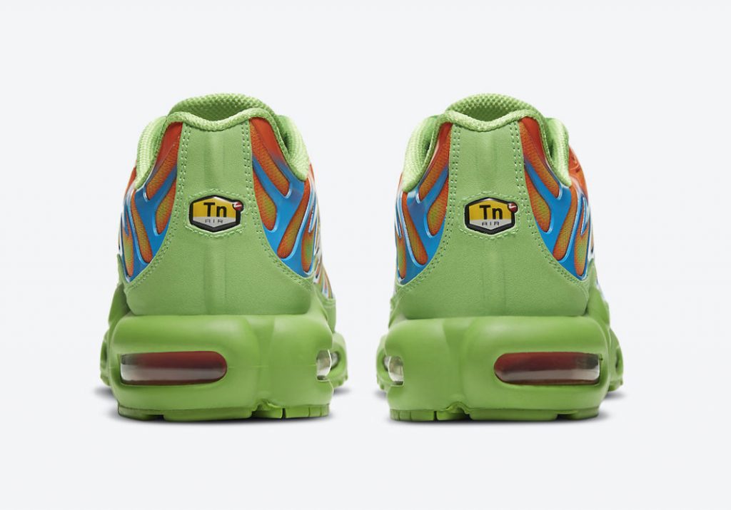 Supreme x Nike Air Max Plus TN 货号：DA1472-300/DA1472-600